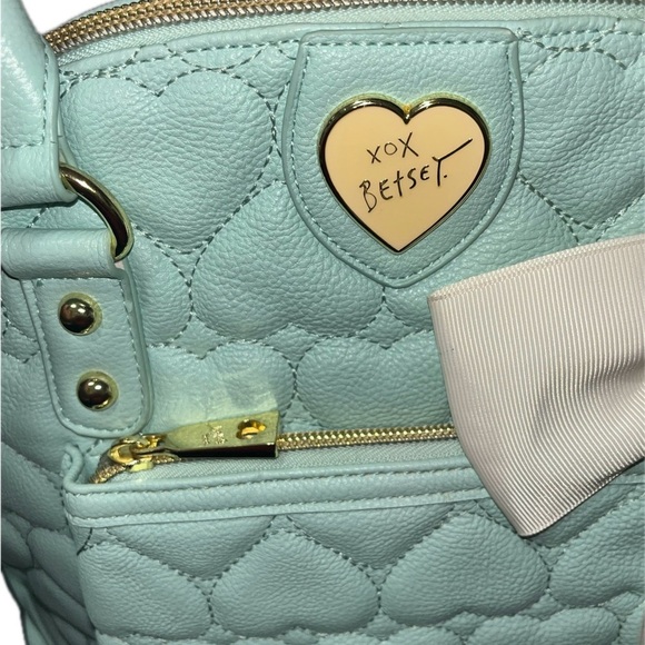 Betsey Johnson Green Quilted Satchel with a Cream Bow - Picture 5 of 14